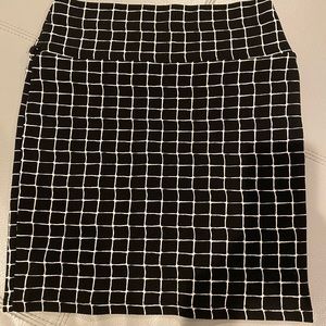✨Settimana (NWOT) Women’s Skirts Size S✨